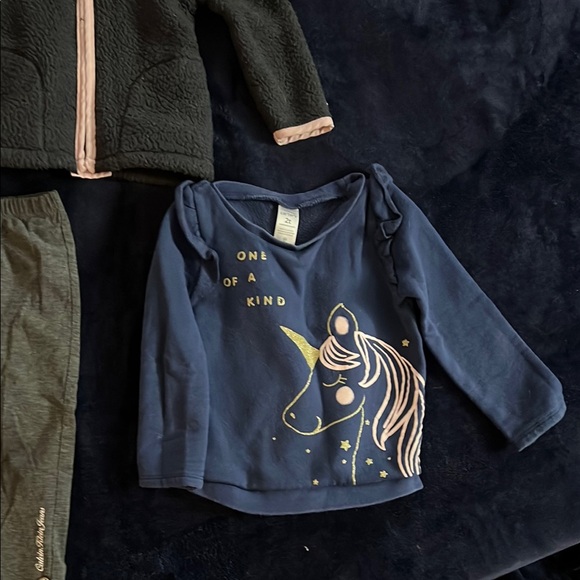 Children's Clothing Bundle - Bear Sweater, Floral Dress, Unicorn Top Lot 508 - Picture 6 of 6